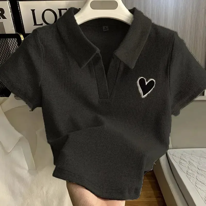 Damen Crop Top mit Polokragen und Herz-Stickerei im Koreanischen Stil